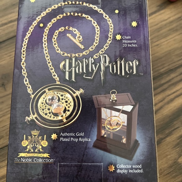 Harry Potter Time Turner Prop Replica - Picture 2 of 2